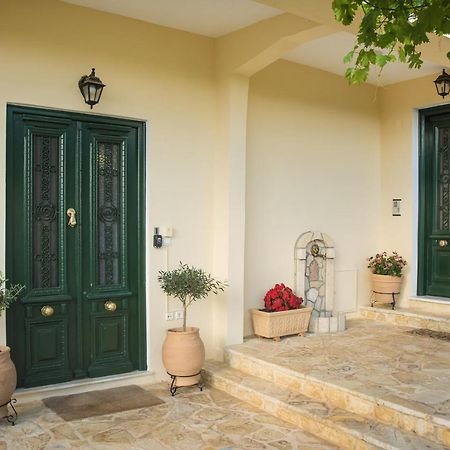 Elia Apartments Chrisso Delfos Exterior foto
